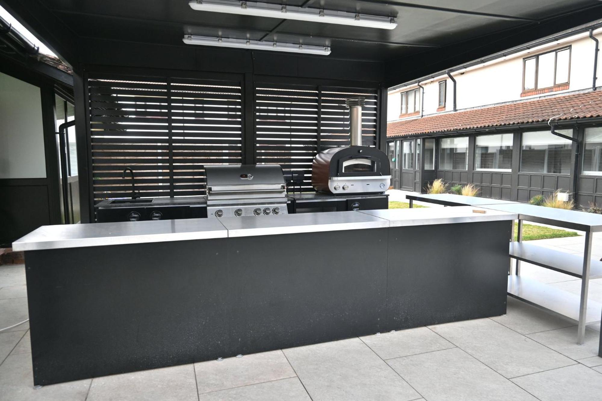 Holiday Inn Birmingham Bromsgrove By Ihg Exterior photo